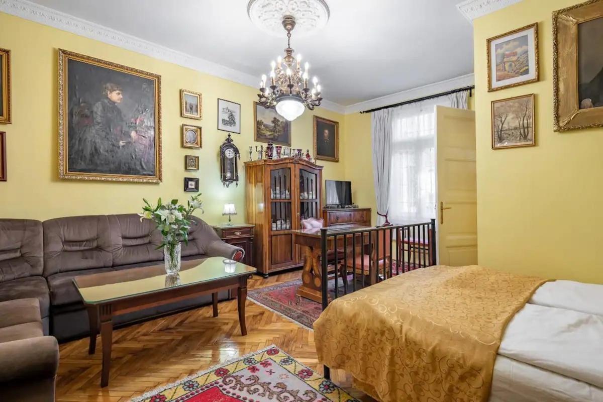 Vamhaz Boulevard Apartament *